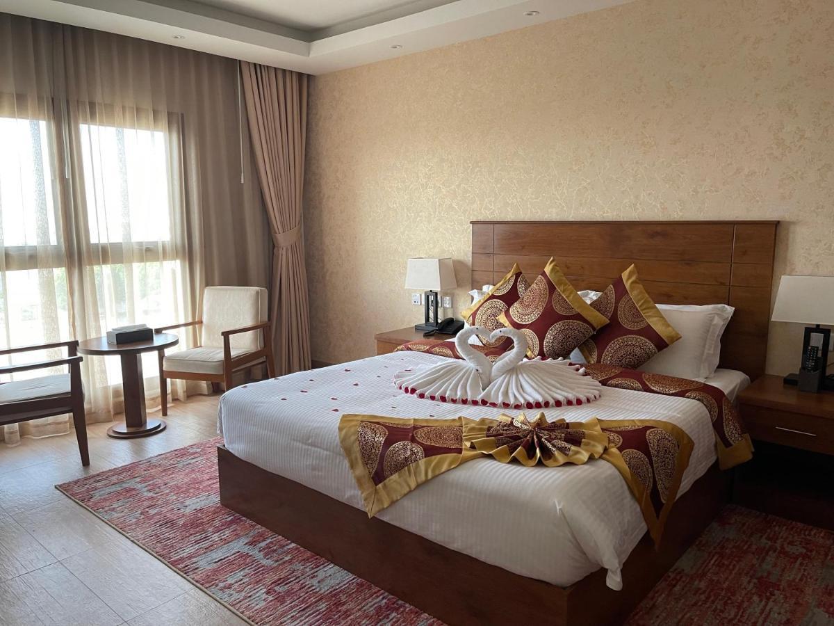 Alsahwa Hotel Seeb Eksteriør billede